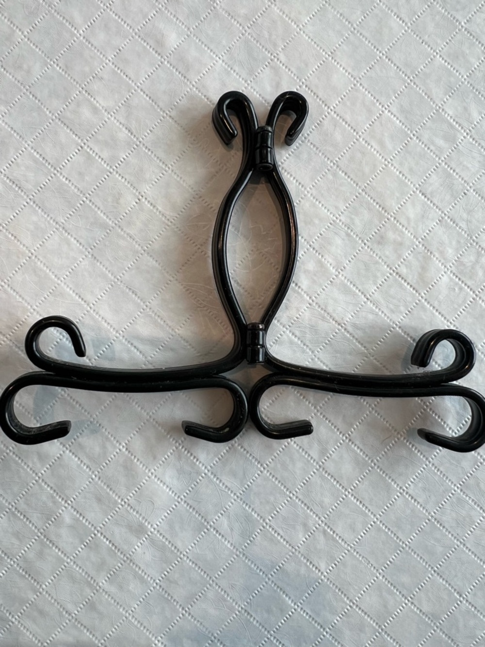 Plate Stand Small Black Display